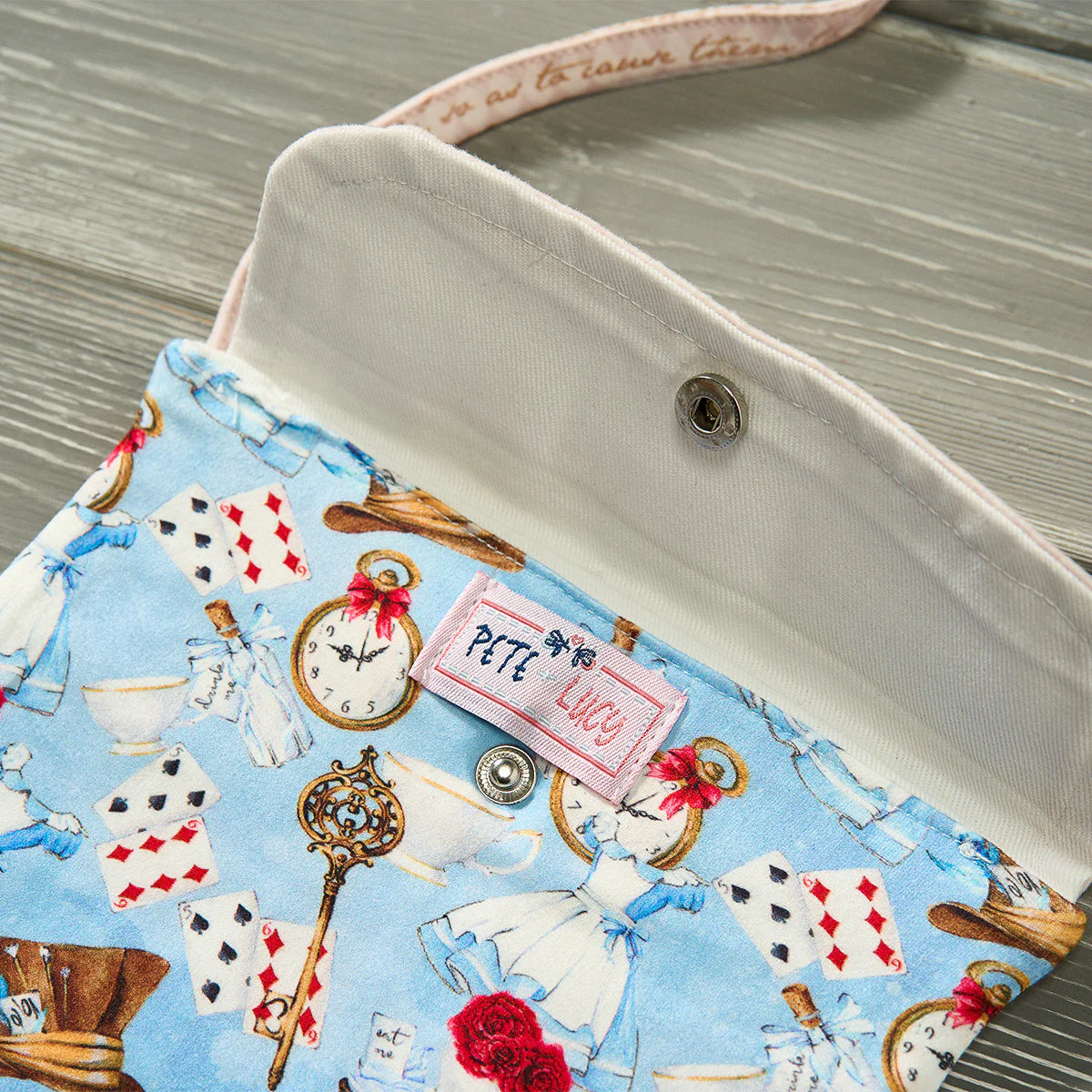 Oh Wonderland Purse - Bella June's Boutique